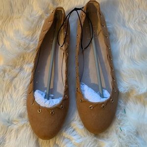 Gap Camel Color Flats, NWT, Size 9.5